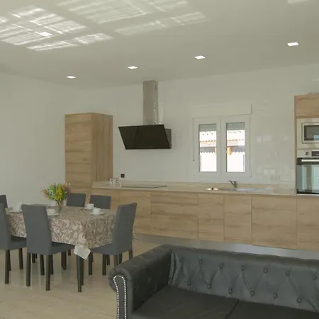 Villa Paraiso, Exclusiva, Todas Comodidades Girona